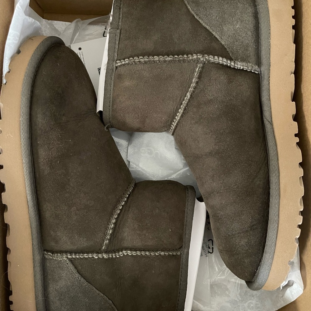 Ugg Classic Mini II